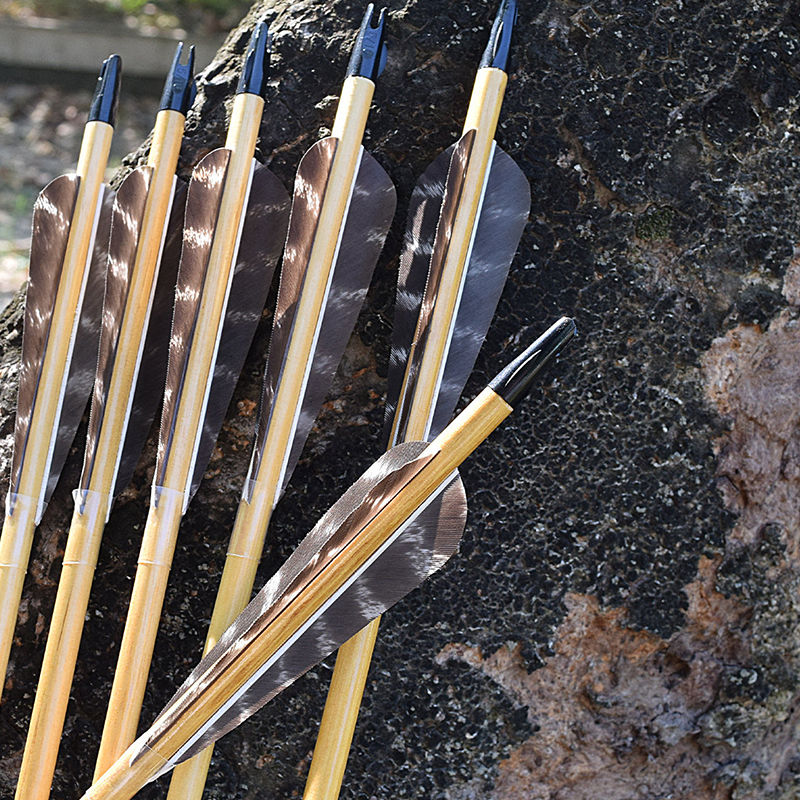 Arrow de madeira para arqueiros de arco tradicionais